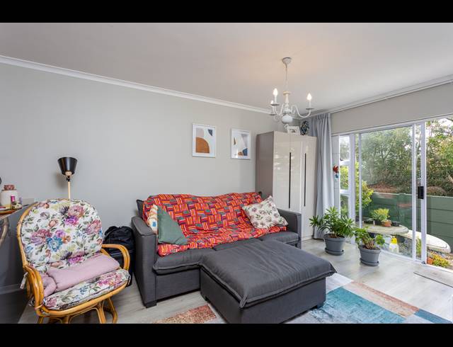 1 BEDROOM APARTMENT FOR SALE IN KENILWORTH